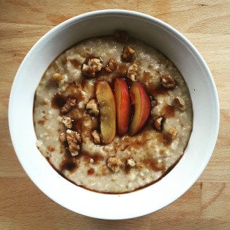 Plum Cinnamon Oats